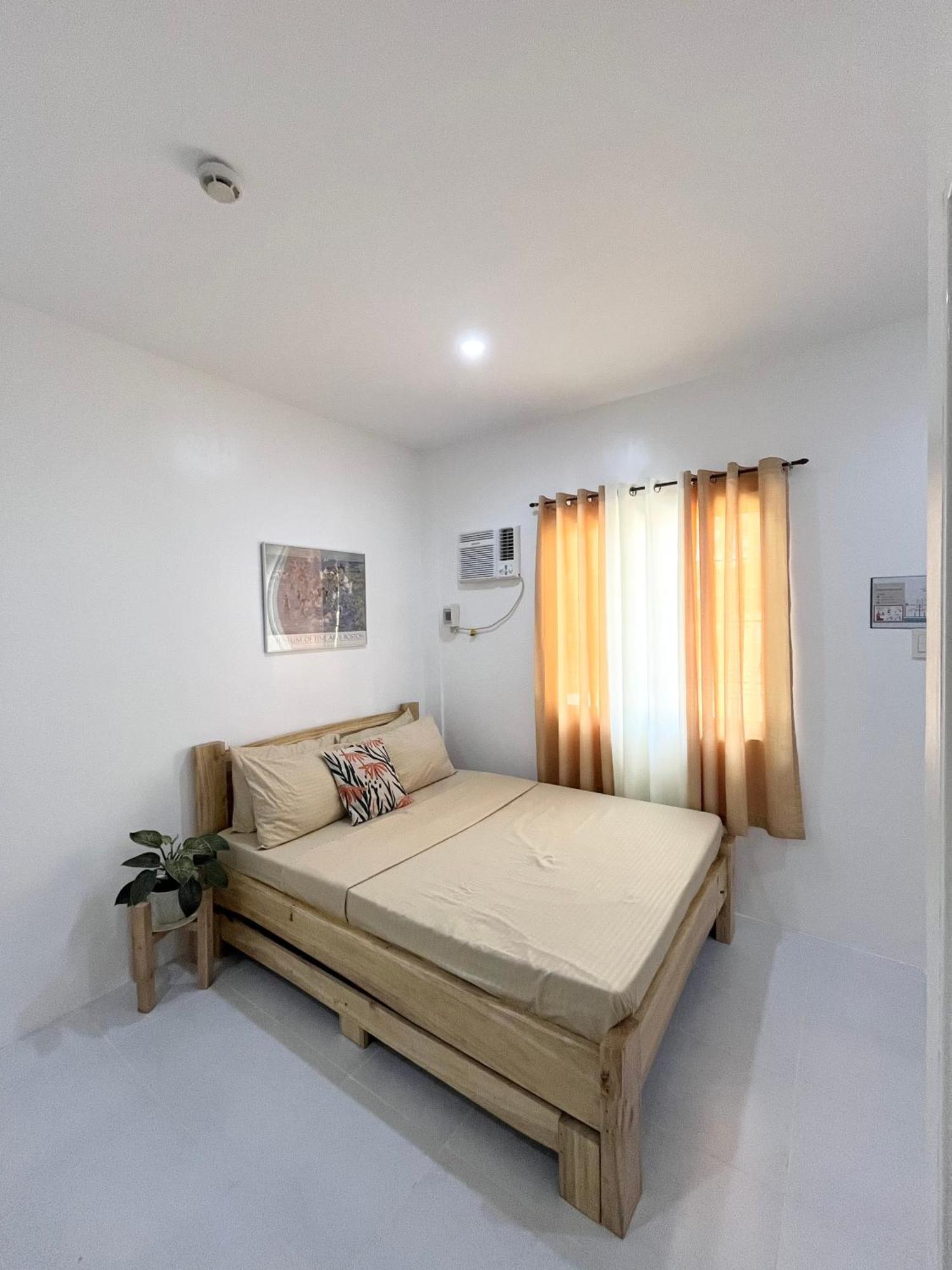 Batangas Sunnydale Apartelle -Room Accommodation Near Calatagan Beach Resorts מראה חיצוני תמונה