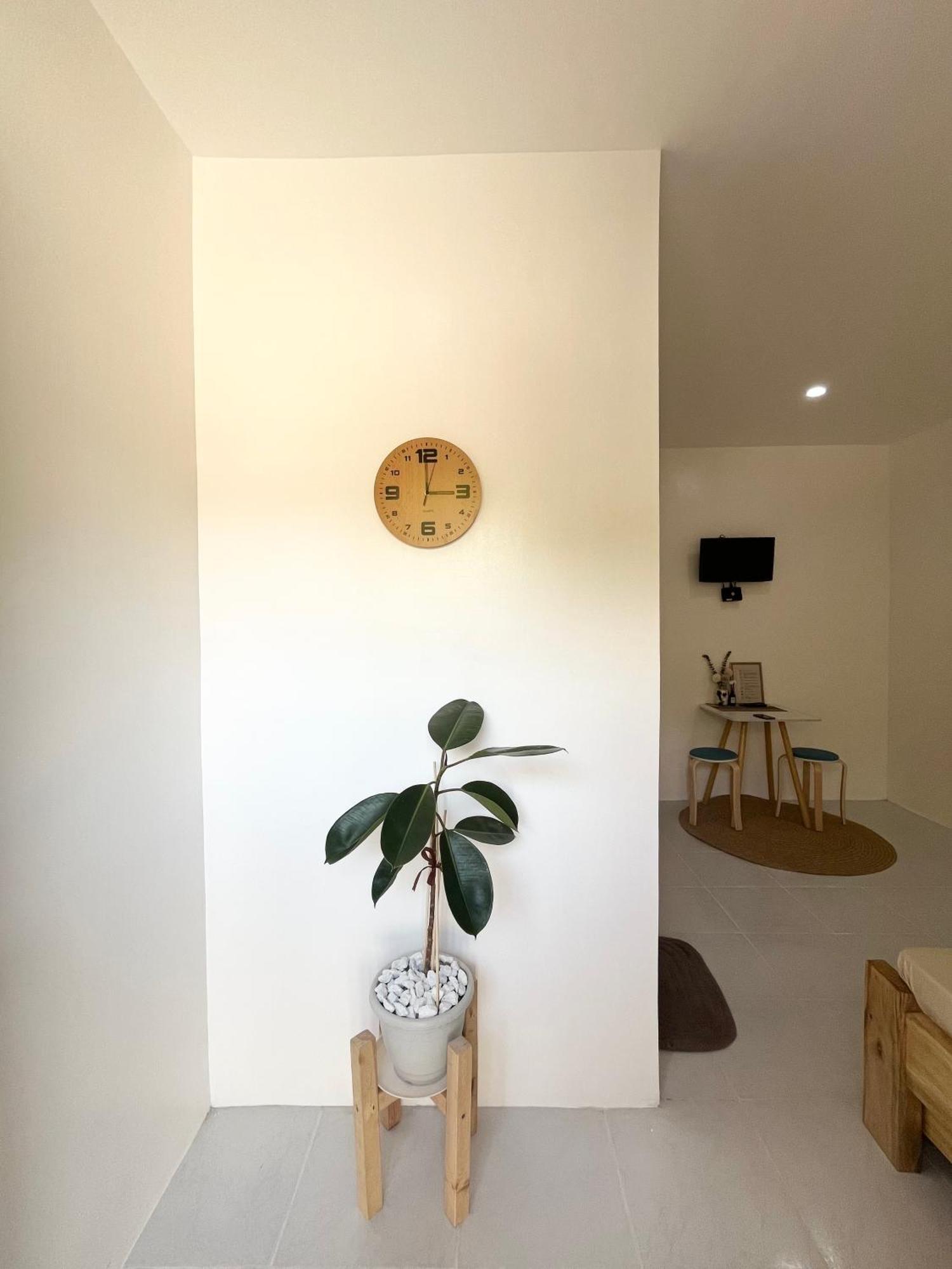 Batangas Sunnydale Apartelle -Room Accommodation Near Calatagan Beach Resorts מראה חיצוני תמונה