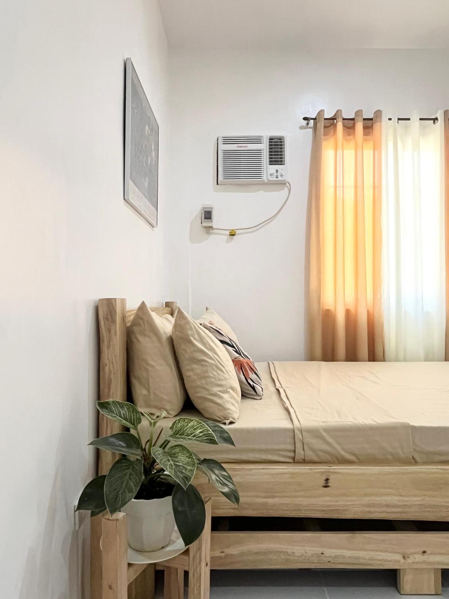 Batangas Sunnydale Apartelle -Room Accommodation Near Calatagan Beach Resorts מראה חיצוני תמונה
