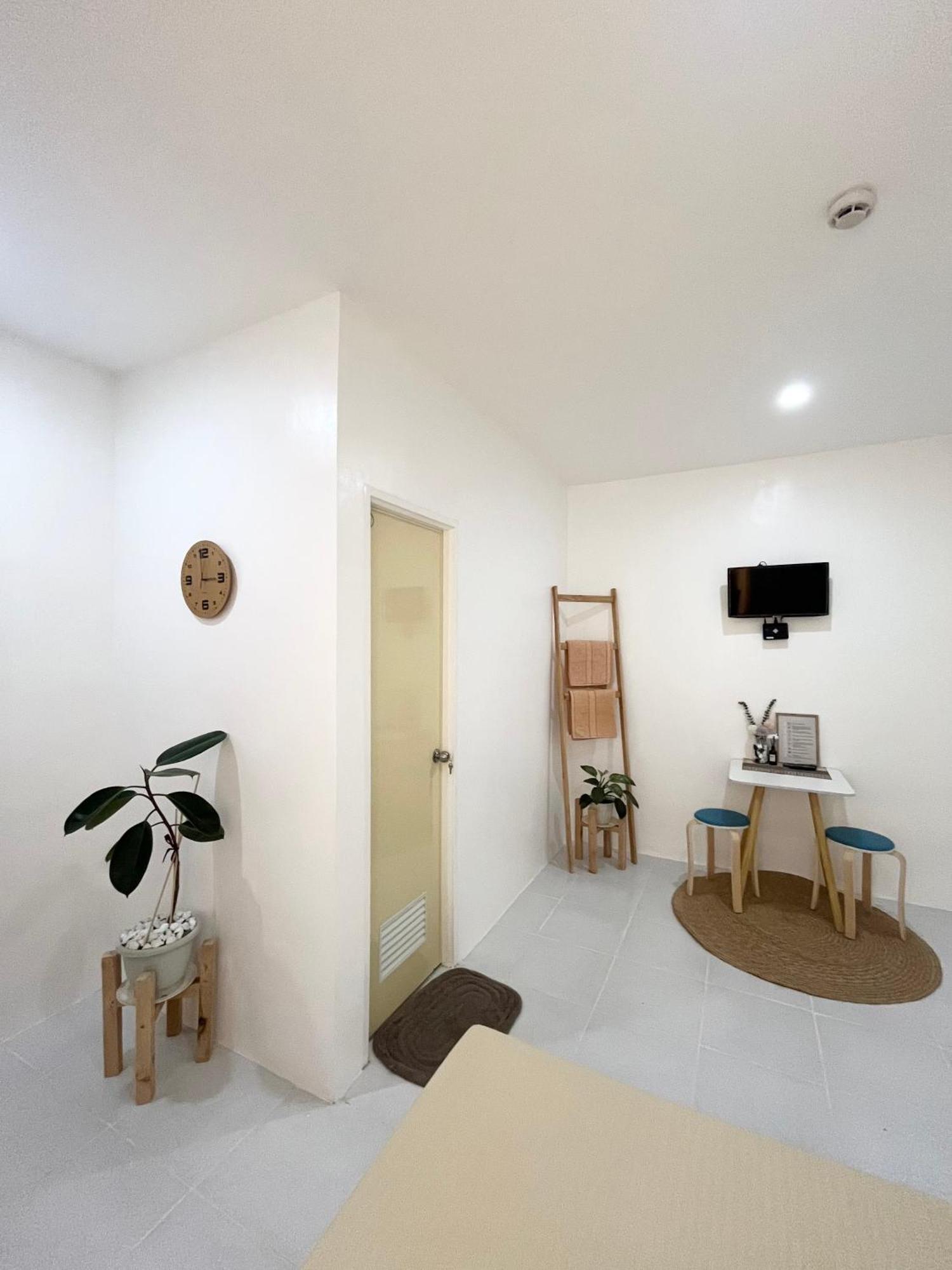 Batangas Sunnydale Apartelle -Room Accommodation Near Calatagan Beach Resorts מראה חיצוני תמונה