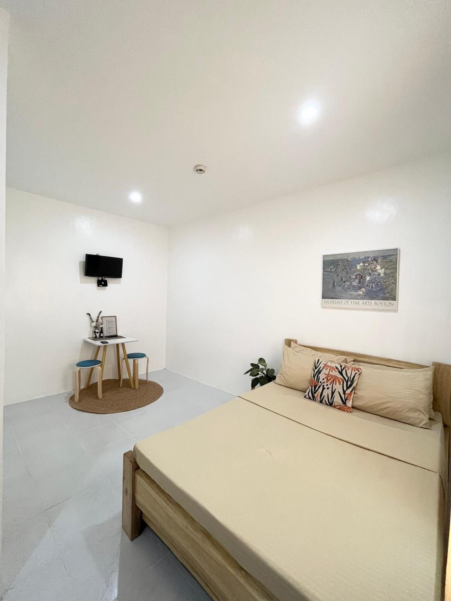 Batangas Sunnydale Apartelle -Room Accommodation Near Calatagan Beach Resorts מראה חיצוני תמונה